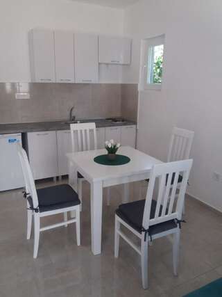 Апартаменты Apartmani Aleksandra Херцег-Нови Апартаменты с 1 спальней-1