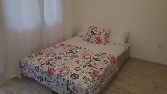 Апартаменты Apartmani Aleksandra Херцег-Нови-12