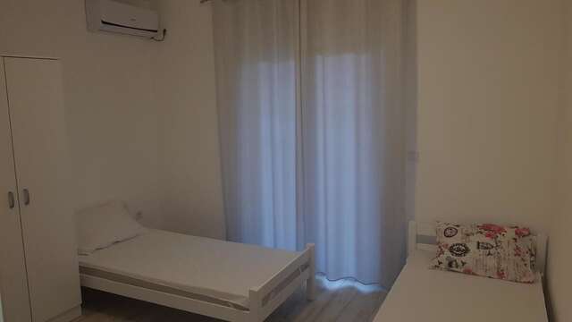 Апартаменты Apartmani Aleksandra Херцег-Нови-4
